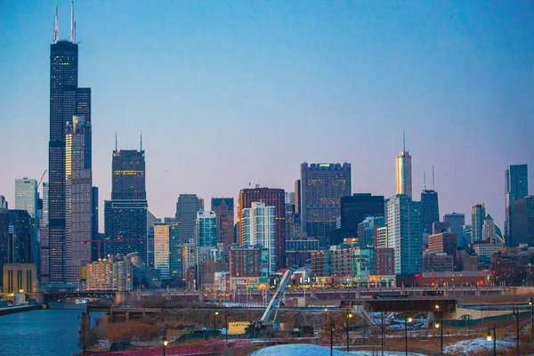 Chicago Rivier Met Prachtige Gebouwen Achtergrond — Stockfoto