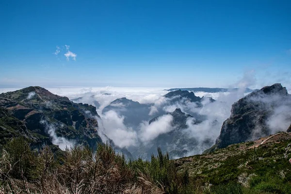 Una Hermosa Vista Las Montañas Sobre Las Nubes Madeira Portugal — Foto de Stock