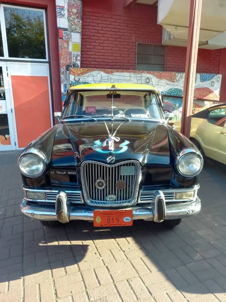 Velho Sião Tella Riley 1500 Sedan 1959 1967 Rua Tradicional — Fotografia de Stock