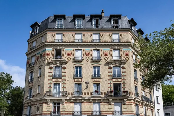 Paryż Piękne Budynki Typowa Fasada Dzielnicy — Zdjęcie stockowe