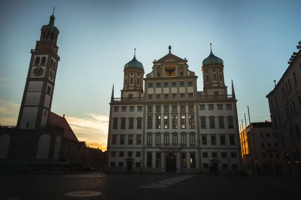 德国奥格斯堡日落时美丽的奥格斯堡市政厅 — 图库照片