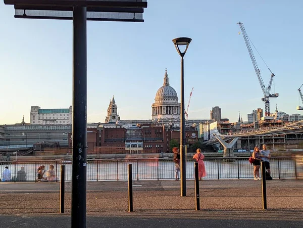 Uma Vista Panorâmica Milênio Londres Com Catedral São Paulo Fundo — Fotografia de Stock