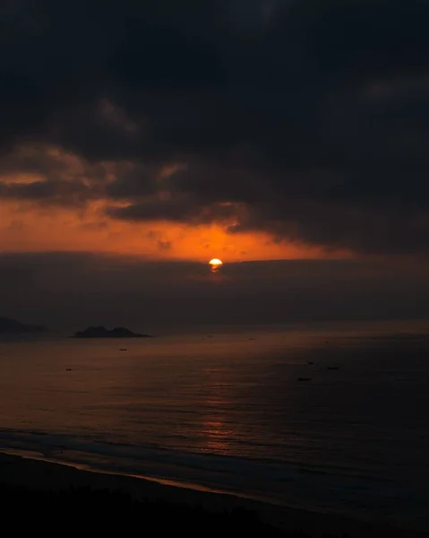 Vertical Shot Beautiful Seascape Scenic Sunset — Stock Photo, Image