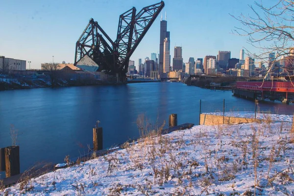 Arkasında Güzel Binalar Olan Chicago Nehri — Stok fotoğraf