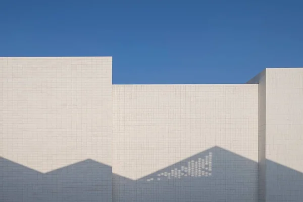 Closeup Modern Abstract White Building Facades Sun Blue Sky — Stock Photo, Image