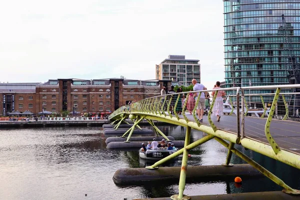 카나리아 Canary Wharf Ndock Footbridge — 스톡 사진