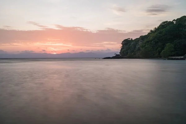 Uma Vista Panorâmica Uma Costa Calma Ilha Romblon Nas Filipinas — Fotografia de Stock