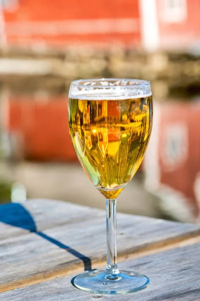 Gros Plan Verre Bière Sur Une Table Bois — Photo