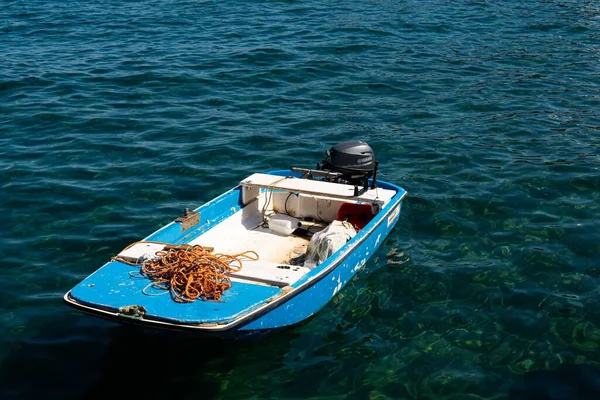 Closeup Shot Small Blue Boat Calm Sea Water Sunny Day — Stock Photo, Image