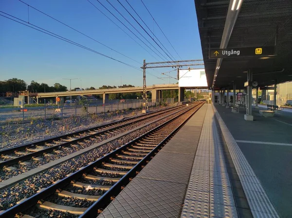 Vacker Utsikt Över Järnvägsstation Solig Dag — Stockfoto