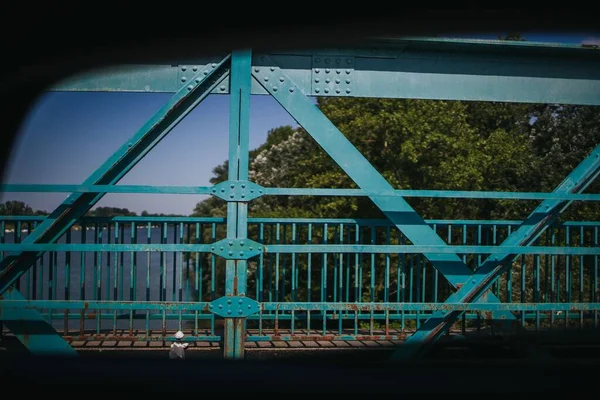 Vista Del Río Desde Ventana Coche Pasando Puente —  Fotos de Stock