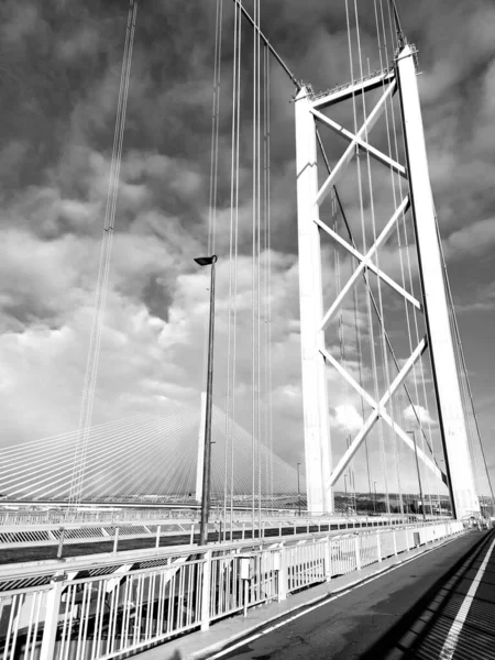 Vertical Grayscale Shot Forth Road Bridge Scotland — Stock Photo, Image