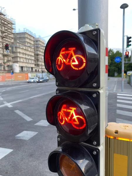 Gros Plan Vertical Feux Rouges Pour Les Vélos — Photo
