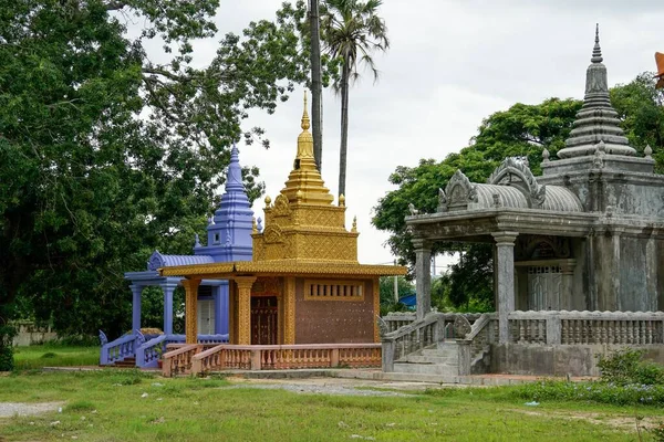 Ein Tempel Kambodscha Mit Himmel Und Bäumen Hintergrund — Stockfoto