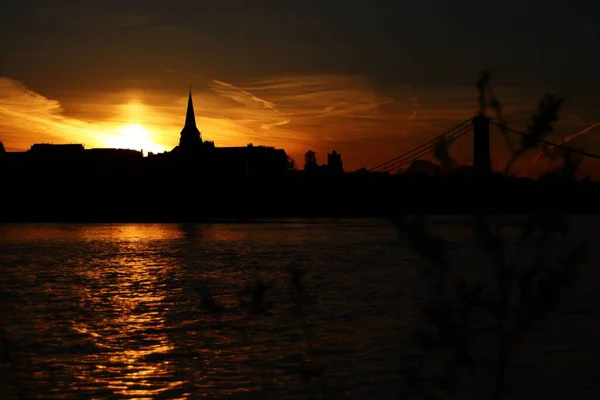 Det Kyrka Köln Framför Solnedgång — Stockfoto