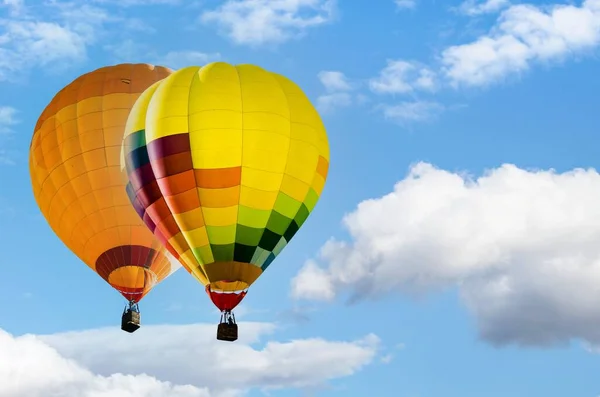 Gros Plan Montgolfières Colorées Volant Dessus Ciel Bleu — Photo