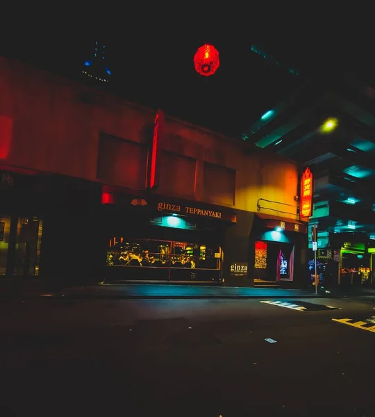 Neonlichter Der Stadt Einer Gasse Spät Der Nacht — Stockfoto