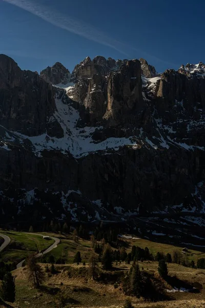 Uitzicht Prachtige Alpenlandschap Weiden Bij Pass Gardens Met Majestueuze Sella — Stockfoto