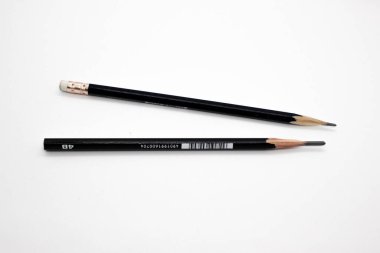 Doğru cevabı kurşun kalemle çal.