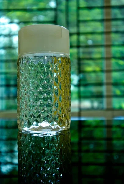 Дизайн Бутылки Воды Крупным Планом Выстреливает Дневное Время — стоковое фото