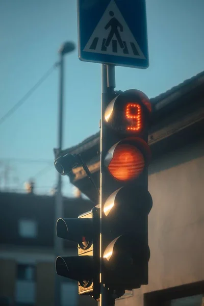 Egy Függőleges Lövés Közlekedési Lámpa Rúd Piros Lámpa Másodperc — Stock Fotó