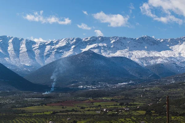 Belo Tiro Montanhas Azuis Nevadas Argolis Grécia — Fotografia de Stock