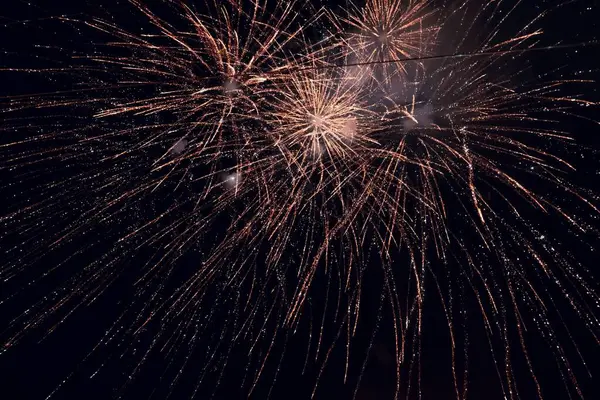 Hermoso Disparo Fuegos Artificiales Brillantes Cielo Nocturno —  Fotos de Stock