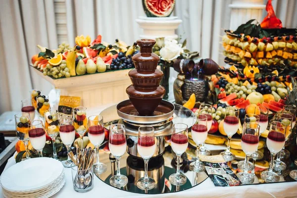 Belo Banquete Doce Uma Mesa — Fotografia de Stock