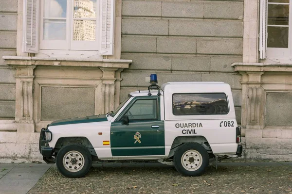 Clássico 4X4 Offroad Suv Polícia Espanhola Estacionado Rua Guardia Civil — Fotografia de Stock