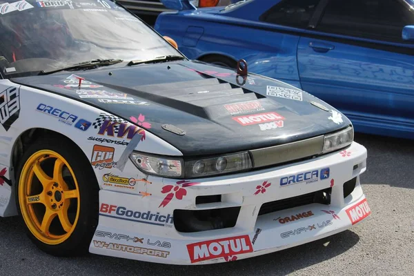 Primer Plano Una Capucha Coche Deriva Con Estilo —  Fotos de Stock