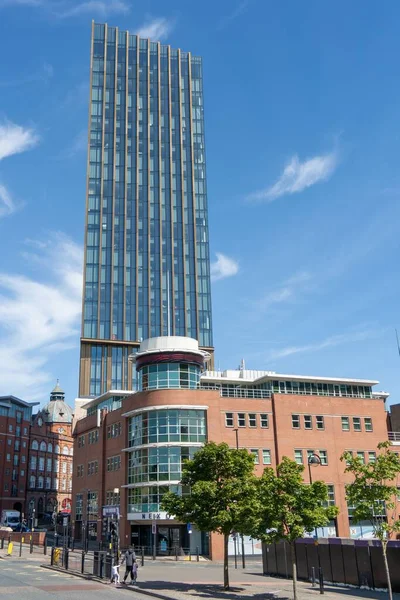 Meter Hoge Hadrian Tower Een Appartementencomplex Bezienswaardigheid Stad Omliggende Gebouwen — Stockfoto