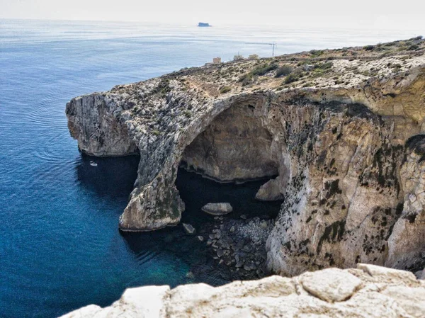 Μια Εναέρια Θέα Μιας Όμορφης Θάλασσας Στη Μάλτα Μια Ηλιόλουστη — Φωτογραφία Αρχείου