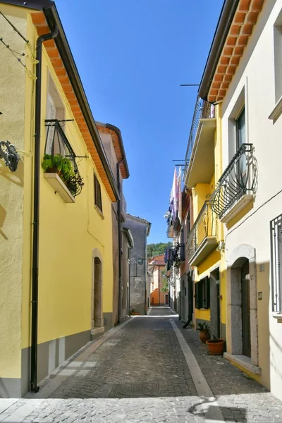 Een Smalle Straat Pietraroja Een Middeleeuws Dorp Provincie Benevento Campanië — Stockfoto