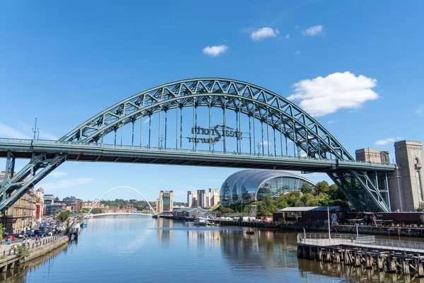 Widok Most Tyne Newcastle Tyne Wielka Brytania Millennium Bridge Sage — Zdjęcie stockowe