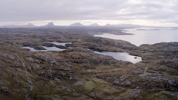 Some Oldest Rocks World Lewisian Scourian Gneiss Clachtoll Looking Suilven — Stock Photo, Image