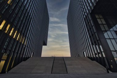 Duesseldorf 'taki Hyatt Regency Oteli girişi.,