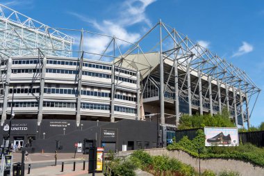 St James 'Park Stadyumu, Newcastle United futbol sahası güneşli bir günde Tyne, İngiltere üzerinde..