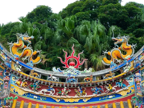 Primo Piano Della Decorazione Del Drago Sul Tetto Tempio Taiwan — Foto Stock