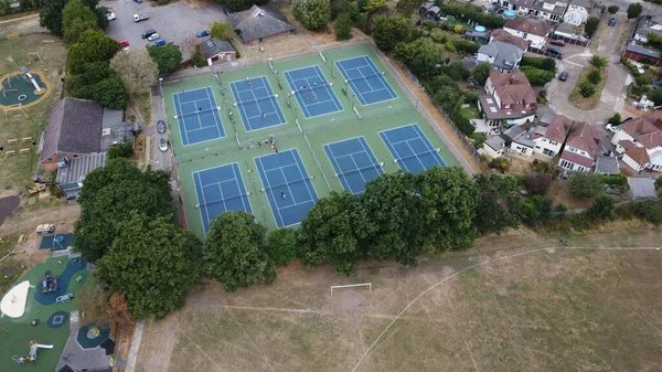 Hög Tennisbanor — Stockfoto