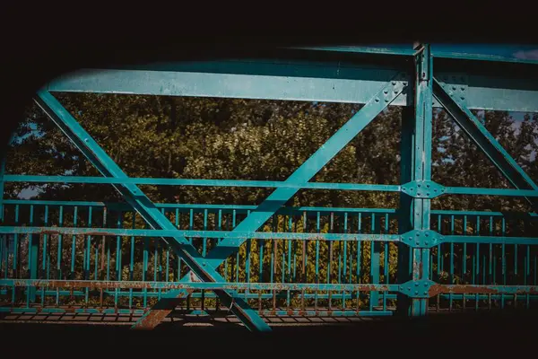 Вид Машины Проходящей Мосту — стоковое фото