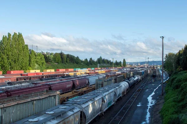 シアトルのマグノリアにある貨物列車ヤードの空中ビュー — ストック写真