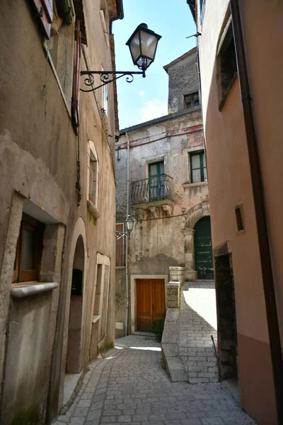 Una Calle Estrecha Cusano Mutri Pueblo Medieval Provincia Benevento Campania —  Fotos de Stock