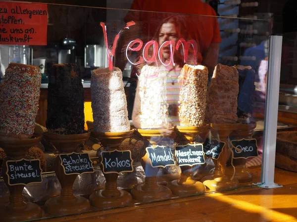 Display Cakes Chocolate Sprinkles Coconut Hazelnut Brittle Store Germany — Stock Photo, Image