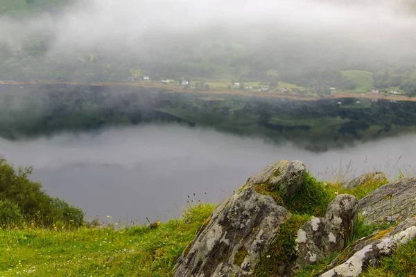 Una Vista Brumosa Pequeño Lago Schottland — Foto de Stock