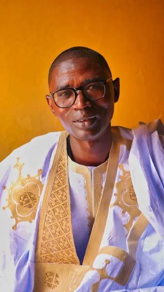 Portrait African Man Yellow Wall Wears Typical Mauritanian Male Dress — Stock Photo, Image