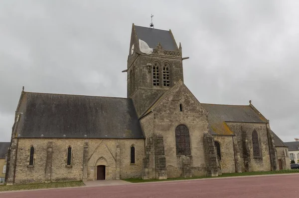 Außenansicht Der Sainte Mere Eglise Der Normandie Frankreich — Stockfoto