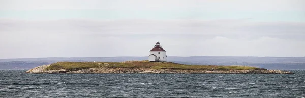 Lighthouse Island Big Waves Sea — Stock Photo, Image