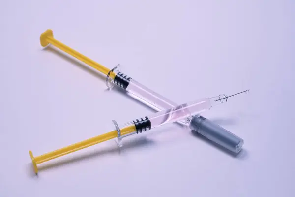 Different Syringes White Table Prepared Injection Hospital — Stock Photo, Image