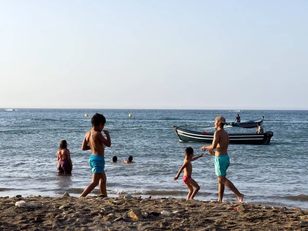 People Enjoy Summer Holiday Beach — Stock Photo, Image