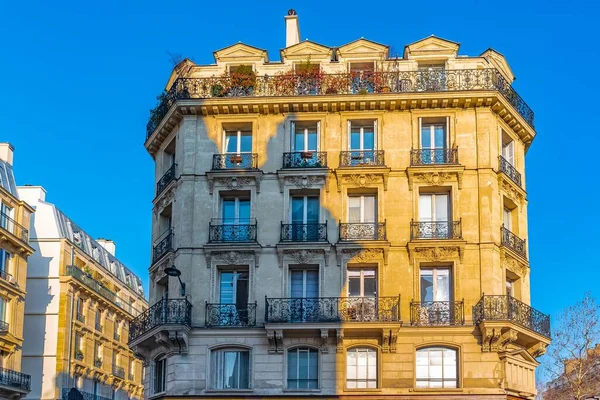 Paryż Pięknym Budynku Typowym Paryski Elewacji Marais Boulevard Sébastopol — Zdjęcie stockowe